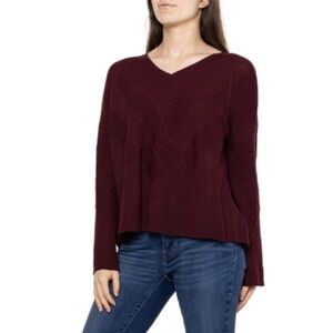 *SOLD* SmartWool Women’s Shadow Pine Cable V-Neck Sweater Black Cherry Sz Small